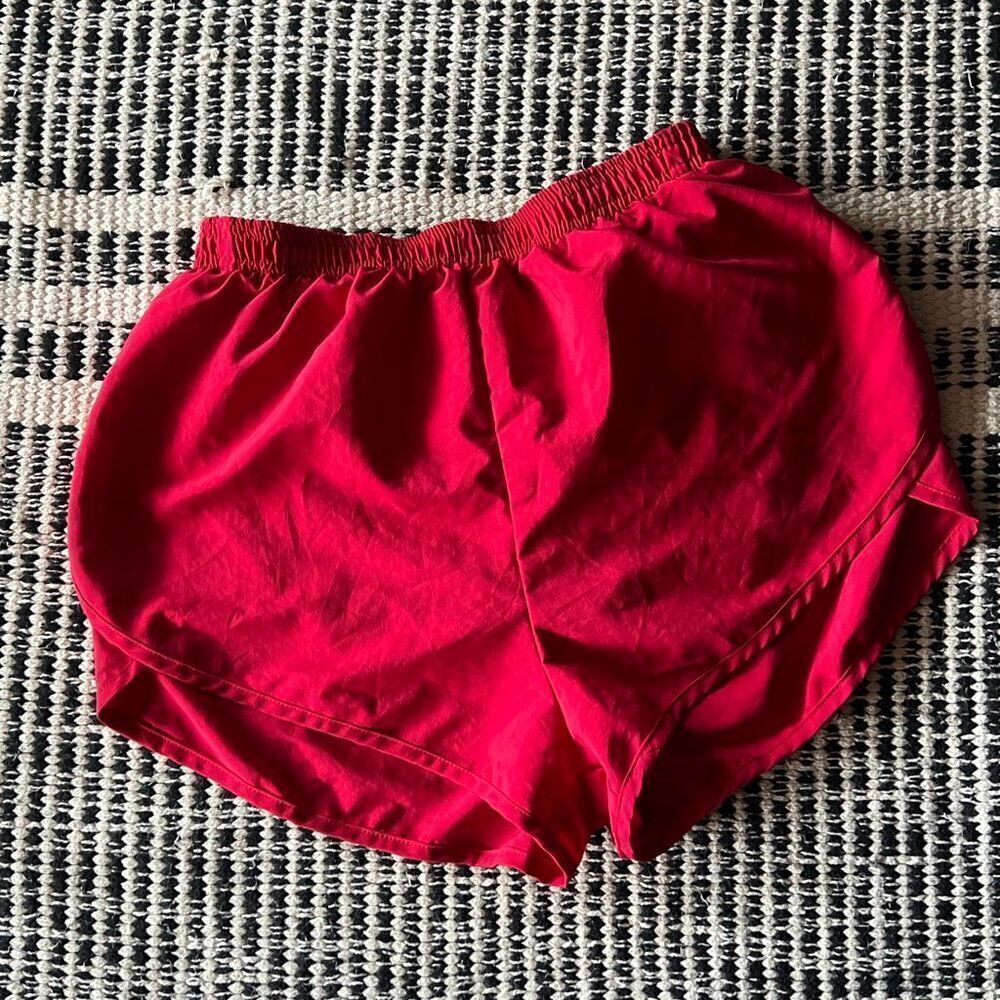 Cheetah Size Medium Women’s vintage 90s style mini shorts (tiny hole)